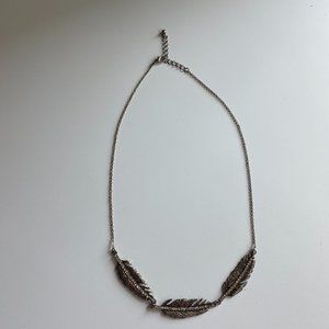 Gold-Colored Three Leaves Necklace